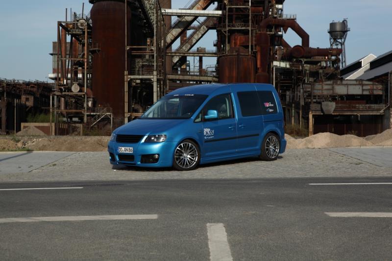 VW Caddy by motorscene.de